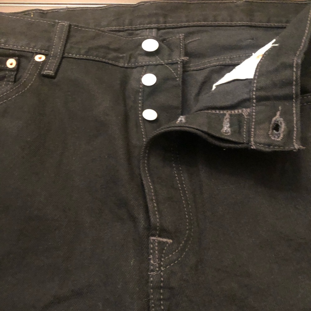 NEW NEVER WORN LEVIS 501 38 x 30 BLACK